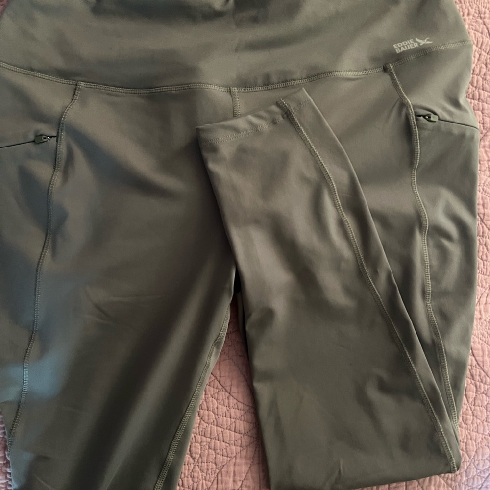 Eddie Bauer Trail Leggings XL NWT Olive Green Hiking Athletic Pocket Tights
